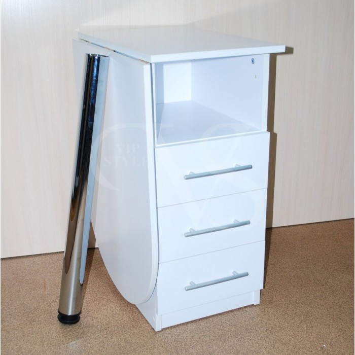 Practical manicure table