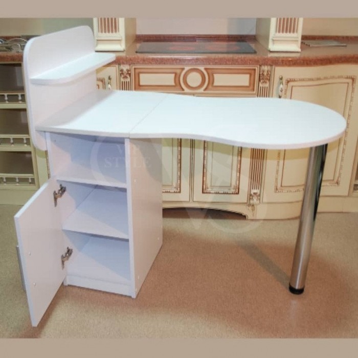 Salon manicure table