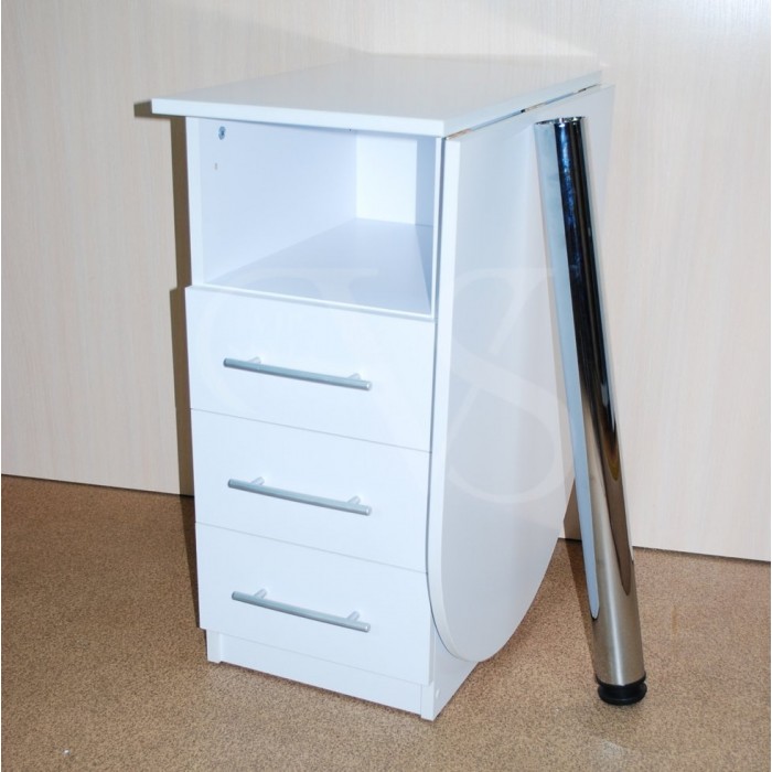 Practical manicure table