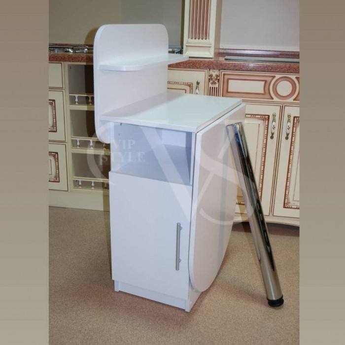 Manicure table with one shelf